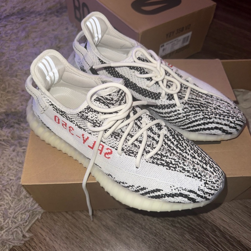 Adidas Yeezy Boost 350 V2 Zebra